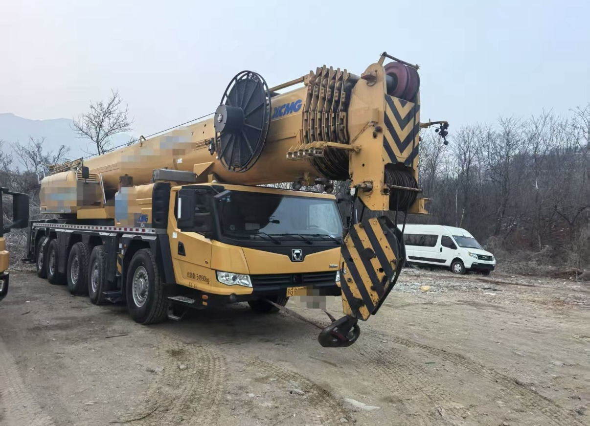 XCMG XCA220 - Alle terrein kraan: afbeelding 1 XCMG XCA220 - Alle terrein kraan: afbeelding 1