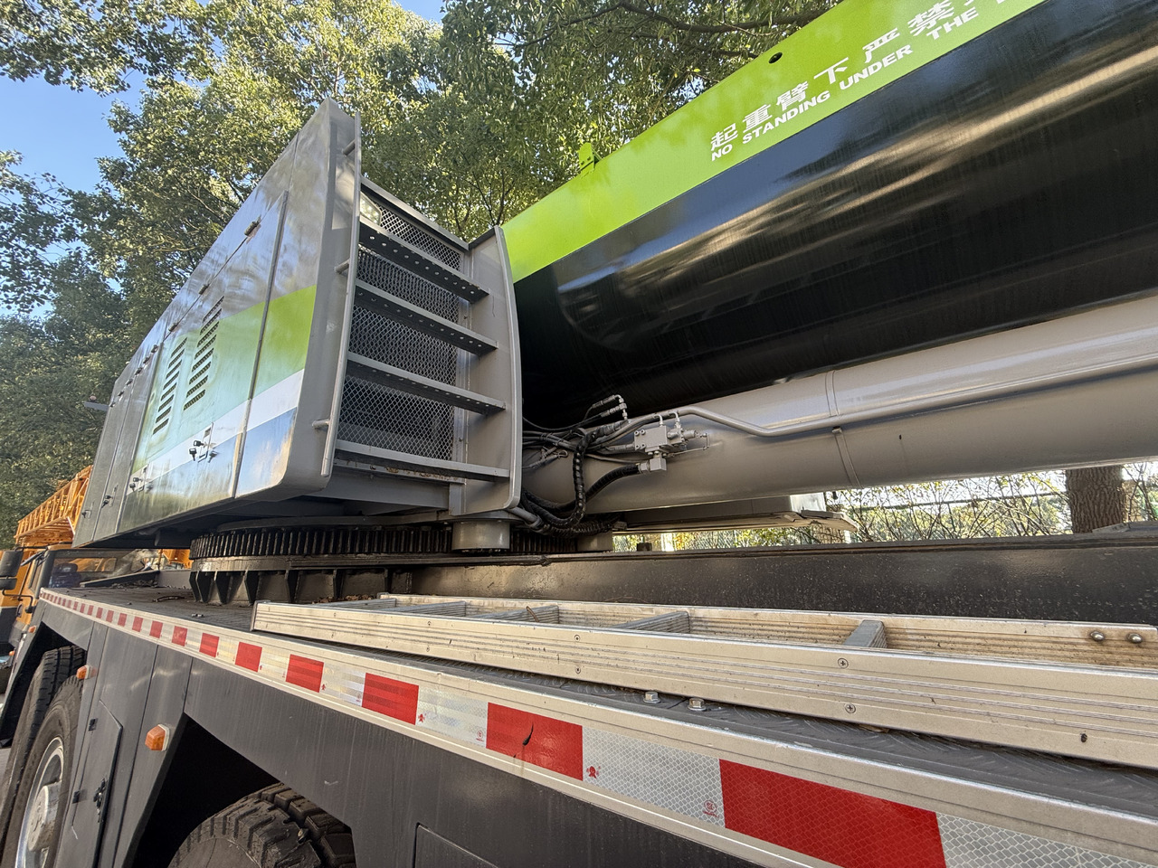 ZOOMLION ZAT2200V - Mobiele kraan: afbeelding 3 ZOOMLION ZAT2200V - Mobiele kraan: afbeelding 3