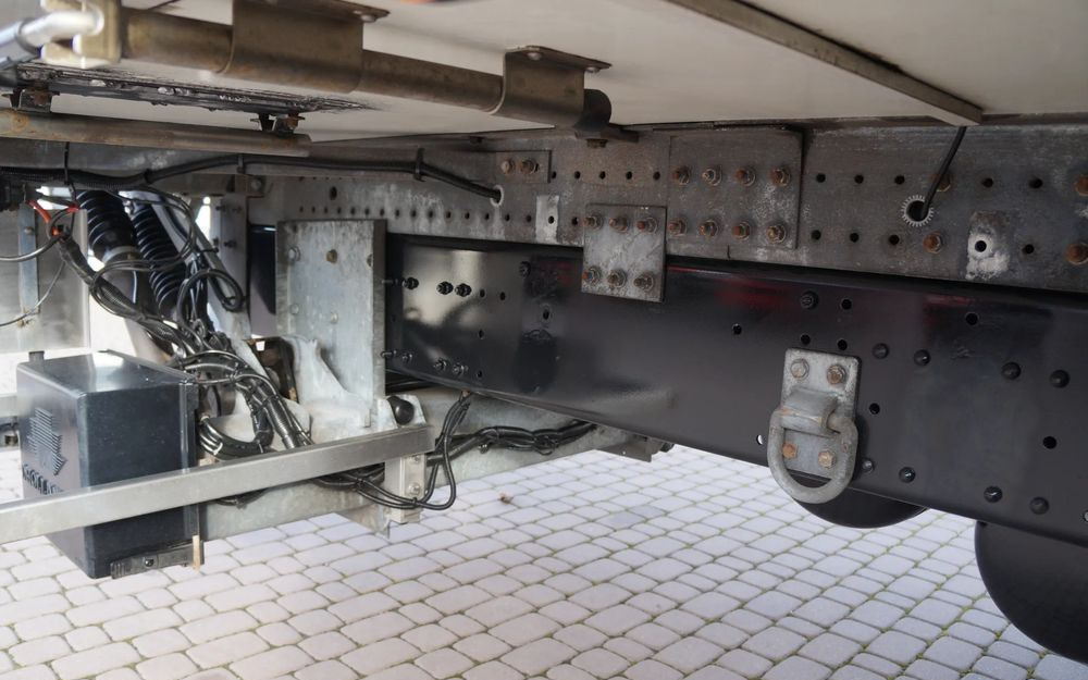 Koelwagen vrachtwagen MAN TGM 18.250 EURO 6 CHŁODNIA KONTENER 7.50 m 275 TYS KM: afbeelding 8 Koelwagen vrachtwagen MAN TGM 18.250 EURO 6 CHŁODNIA KONTENER 7.50 m 275 TYS KM: afbeelding 8