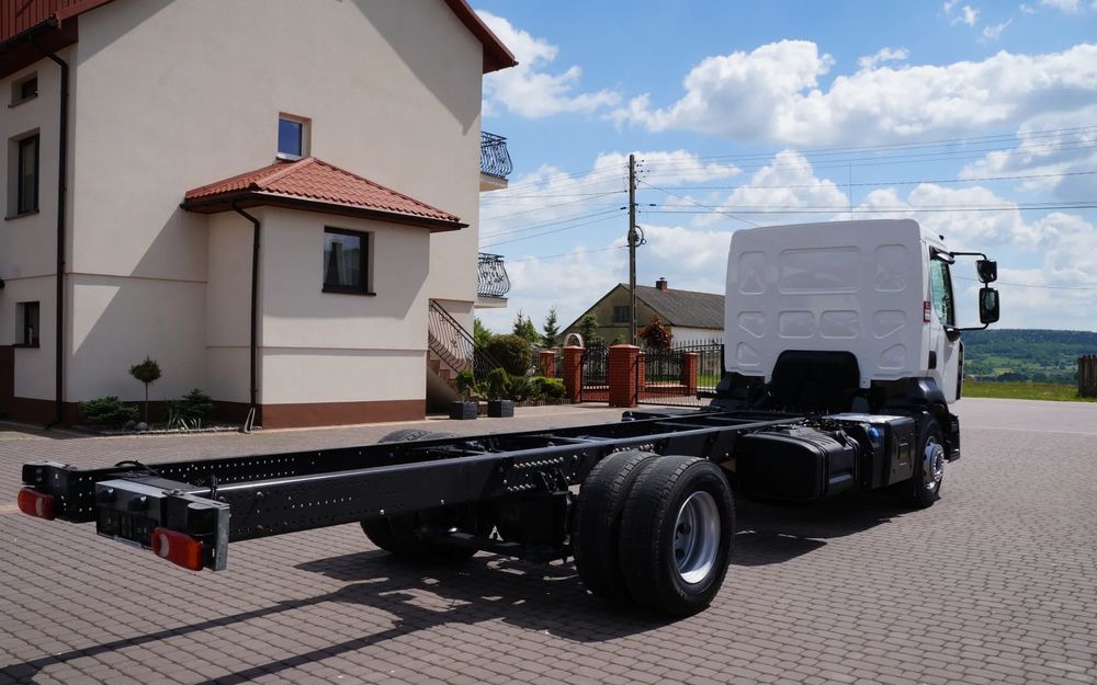 Renault RENAULT GAMA D 16.210 EURO 6 RAMA DO ZABUDOWY 16.000 KG VOLVO FL - Chassis vrachtwagen: afbeelding 4 Renault RENAULT GAMA D 16.210 EURO 6 RAMA DO ZABUDOWY 16.000 KG VOLVO FL - Chassis vrachtwagen: afbeelding 4