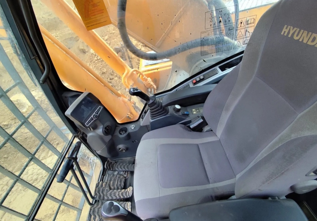 HYUNDAI NLC 300 - Rupsgraafmachine: afbeelding 3 HYUNDAI NLC 300 - Rupsgraafmachine: afbeelding 3