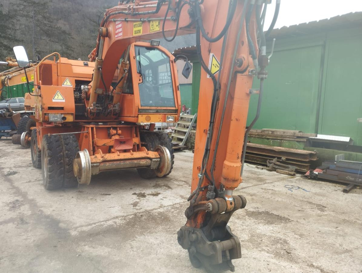 CASE Pelle Rail Route (PRIX POSSIBLE POUR LE LOT) - Mobiele graafmachine: afbeelding 4 CASE Pelle Rail Route (PRIX POSSIBLE POUR LE LOT) - Mobiele graafmachine: afbeelding 4