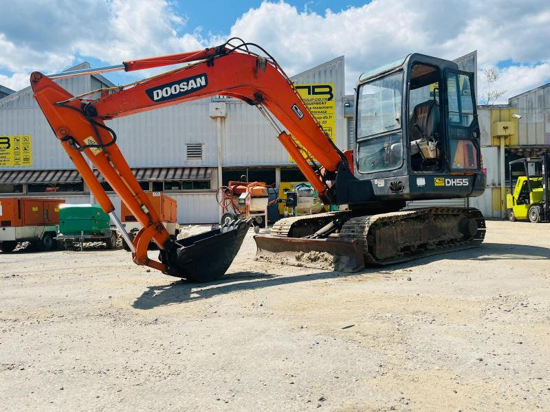DOOSAN DH55 MINI PELLE 5T - Minigraafmachine: afbeelding 1 DOOSAN DH55 MINI PELLE 5T - Minigraafmachine: afbeelding 1