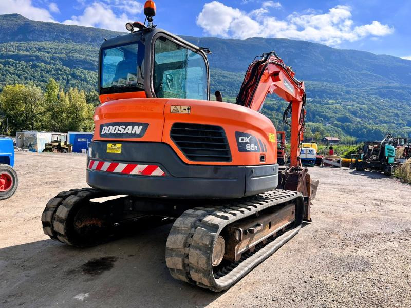 Doosan DX85R-3 PELLE A CHENILLES 8,5T PELLE A CHENILLES 8,5T - Rupsgraafmachine: afbeelding 5 Doosan DX85R-3 PELLE A CHENILLES 8,5T PELLE A CHENILLES 8,5T - Rupsgraafmachine: afbeelding 5