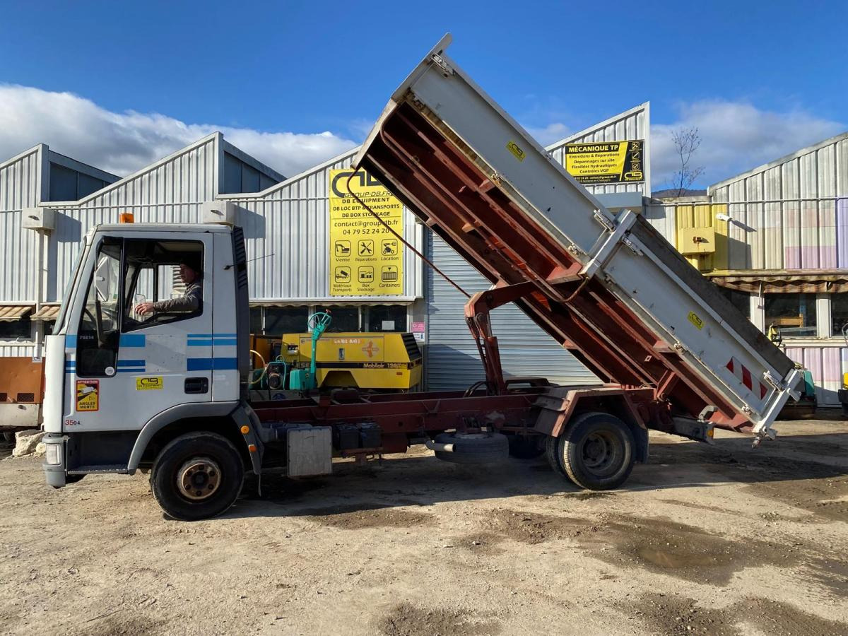 IVECO 75E14 CAMION BENNE 7,5T (NET DE TVA) - Kipper vrachtwagen: afbeelding 3 IVECO 75E14 CAMION BENNE 7,5T (NET DE TVA) - Kipper vrachtwagen: afbeelding 3