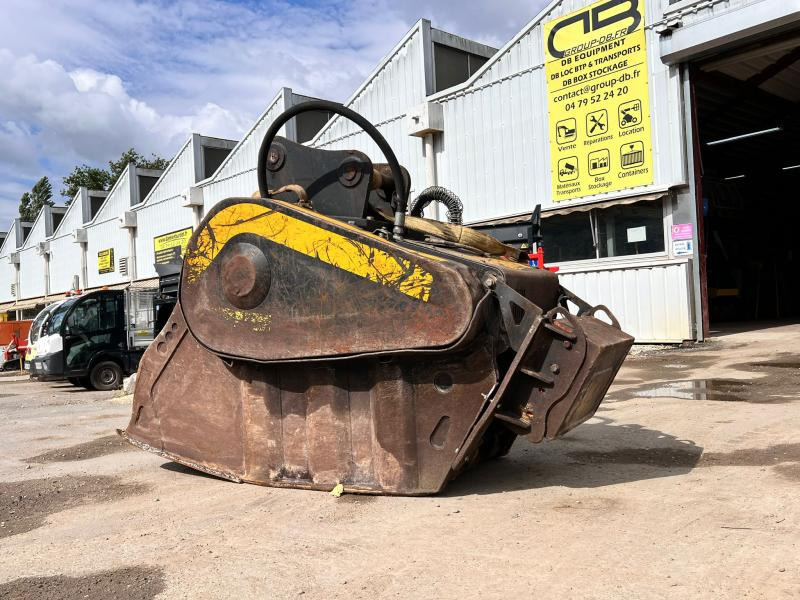 MB CRUSHER BF70.2 GODET CONCASSEUR AVEC AIMANT - Graafbak voor Bouwmachine: afbeelding 3 MB CRUSHER BF70.2 GODET CONCASSEUR AVEC AIMANT - Graafbak voor Bouwmachine: afbeelding 3