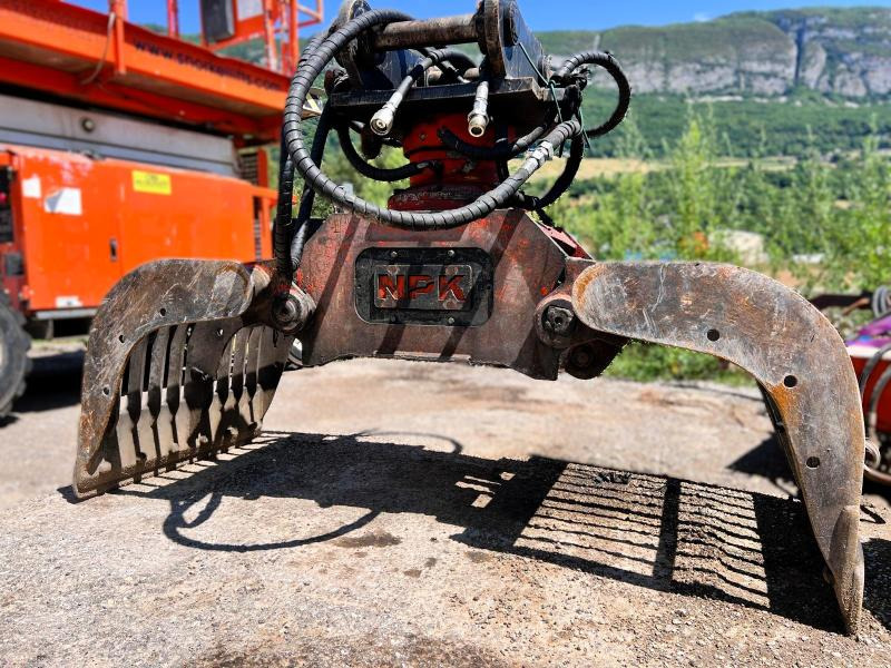 NPK DG-14 Pince de tri pour pelle de 8 à 15T - Grijper voor Bouwmachine: afbeelding 2 NPK DG-14 Pince de tri pour pelle de 8 à 15T - Grijper voor Bouwmachine: afbeelding 2