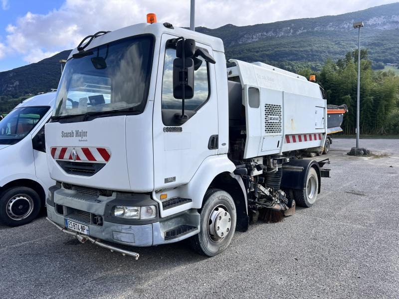 RENAULT Camion balayeur SCARAB MAJOR - Veegwagen: afbeelding 1 RENAULT Camion balayeur SCARAB MAJOR - Veegwagen: afbeelding 1