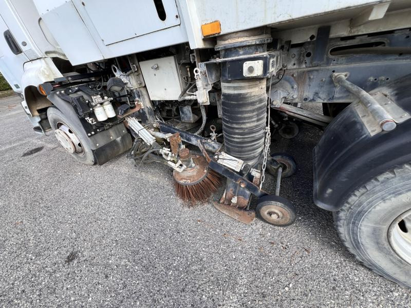 RENAULT Camion balayeur SCARAB MAJOR - Veegwagen: afbeelding 4 RENAULT Camion balayeur SCARAB MAJOR - Veegwagen: afbeelding 4