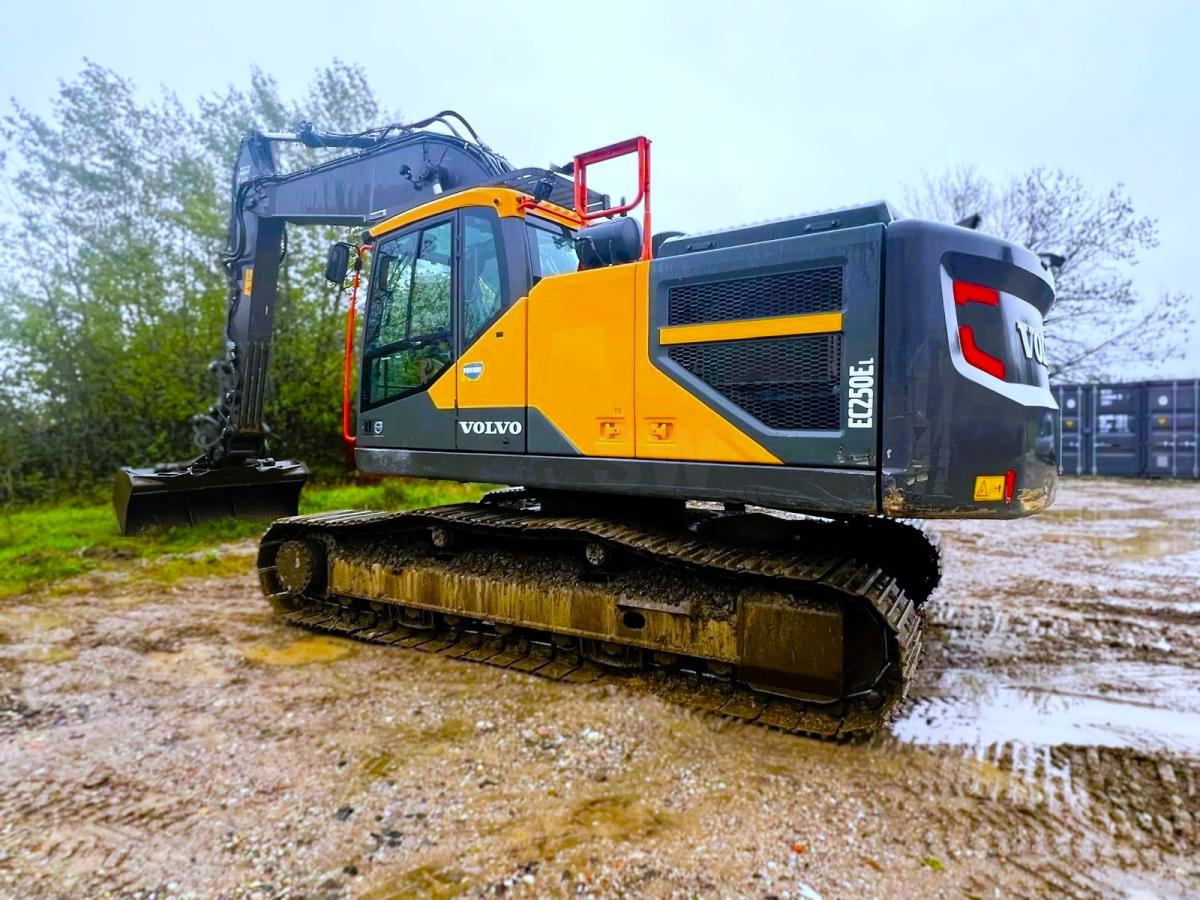 Volvo EC250EL PELLE 29T - Rupsgraafmachine: afbeelding 2 Volvo EC250EL PELLE 29T - Rupsgraafmachine: afbeelding 2