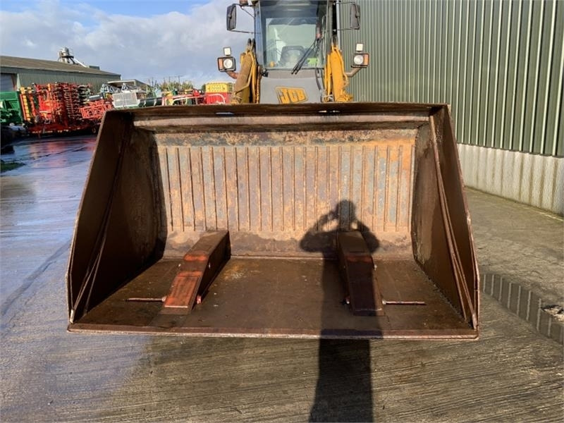 Cherry Products Hy-Tip Toe Tip Bucket - Kiepwagen met knikbesturing: afbeelding 2 Cherry Products Hy-Tip Toe Tip Bucket - Kiepwagen met knikbesturing: afbeelding 2