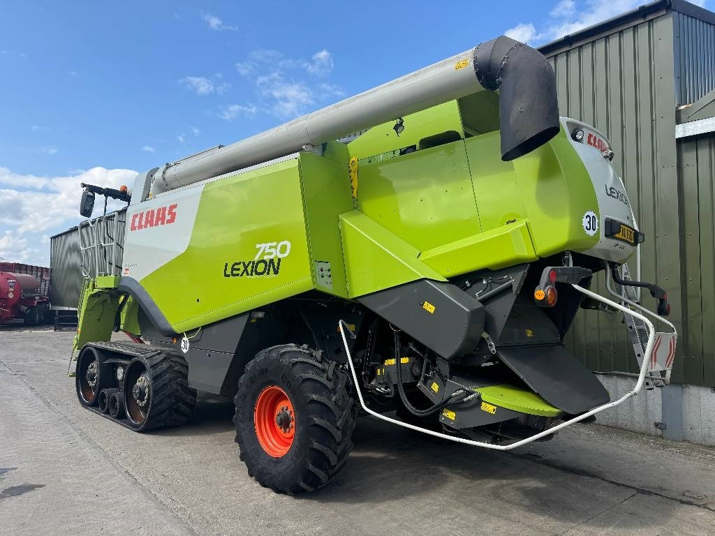 Claas Lexion 750TT APS Hybrid c/w V900 Header - Maaidorser: afbeelding 2 Claas Lexion 750TT APS Hybrid c/w V900 Header - Maaidorser: afbeelding 2