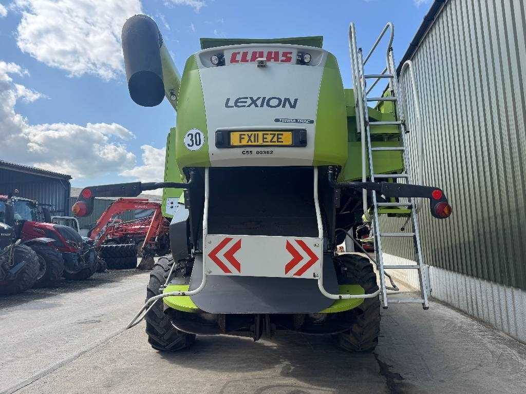 Claas Lexion 750TT APS Hybrid c/w V900 Header - Maaidorser: afbeelding 5 Claas Lexion 750TT APS Hybrid c/w V900 Header - Maaidorser: afbeelding 5