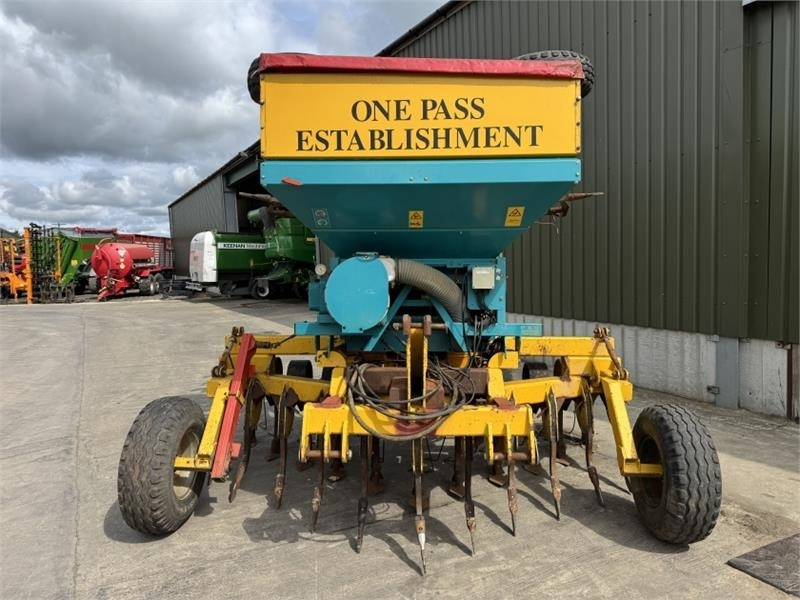 Claydon 6m V Form Drill - Zaaicombinatie: afbeelding 2 Claydon 6m V Form Drill - Zaaicombinatie: afbeelding 2