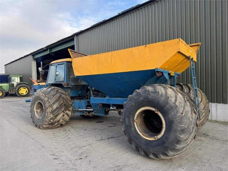 Ford 8210 Self Propelled Gravel Cart  - Tractor: afbeelding 2 Ford 8210 Self Propelled Gravel Cart  - Tractor: afbeelding 2