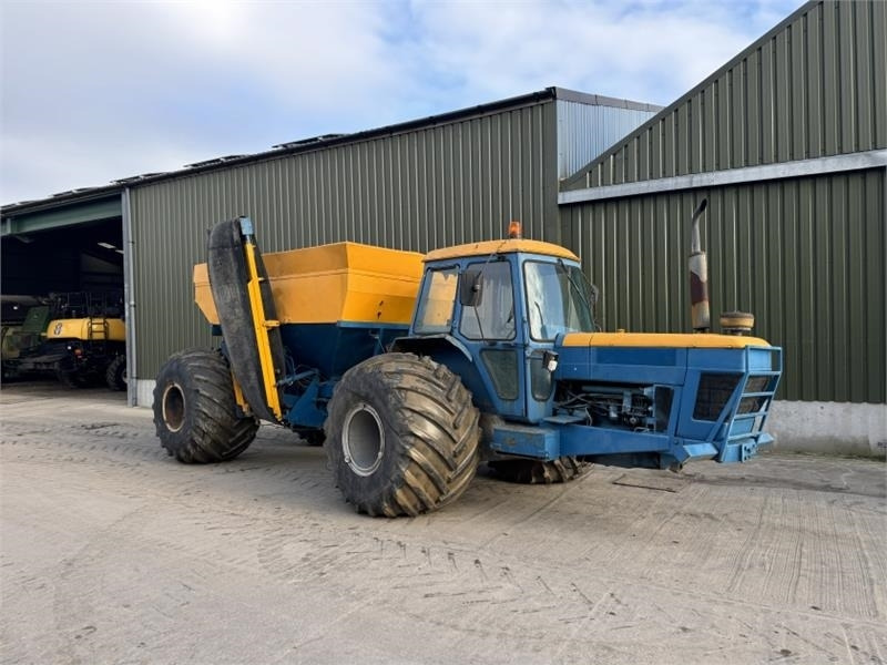 Ford 8210 Self Propelled Gravel Cart - Tractor: afbeelding 3 Ford 8210 Self Propelled Gravel Cart - Tractor: afbeelding 3
