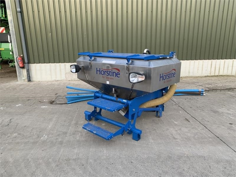 Horstine Horstine Front Fertiliser Tank - Kunstmeststrooier: afbeelding 1 Horstine Horstine Front Fertiliser Tank - Kunstmeststrooier: afbeelding 1