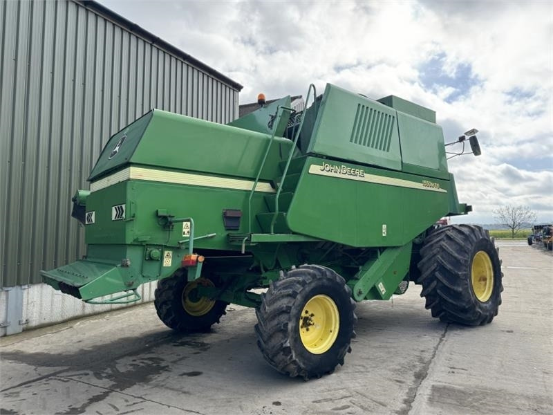 John Deere 1550 WTS c/w 620R Header - Oogstmachine toebehoor: afbeelding 2 John Deere 1550 WTS c/w 620R Header - Oogstmachine toebehoor: afbeelding 2