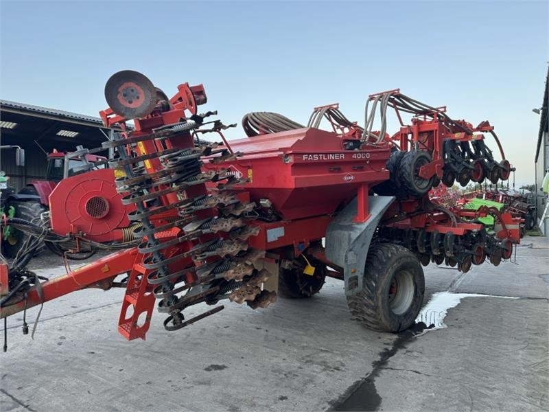 Kuhn Fastliner FL 4000 Seed Drill - Zaaicombinatie: afbeelding 4 Kuhn Fastliner FL 4000 Seed Drill - Zaaicombinatie: afbeelding 4