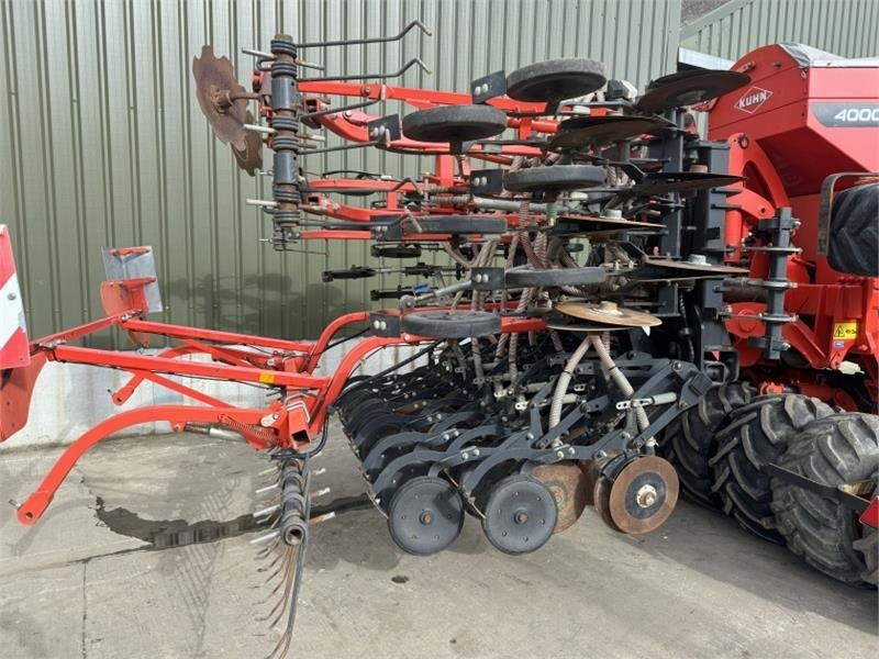 Kuhn Kuhn Speedliner 4000 Seed Drill - Zaaicombinatie: afbeelding 5 Kuhn Kuhn Speedliner 4000 Seed Drill - Zaaicombinatie: afbeelding 5