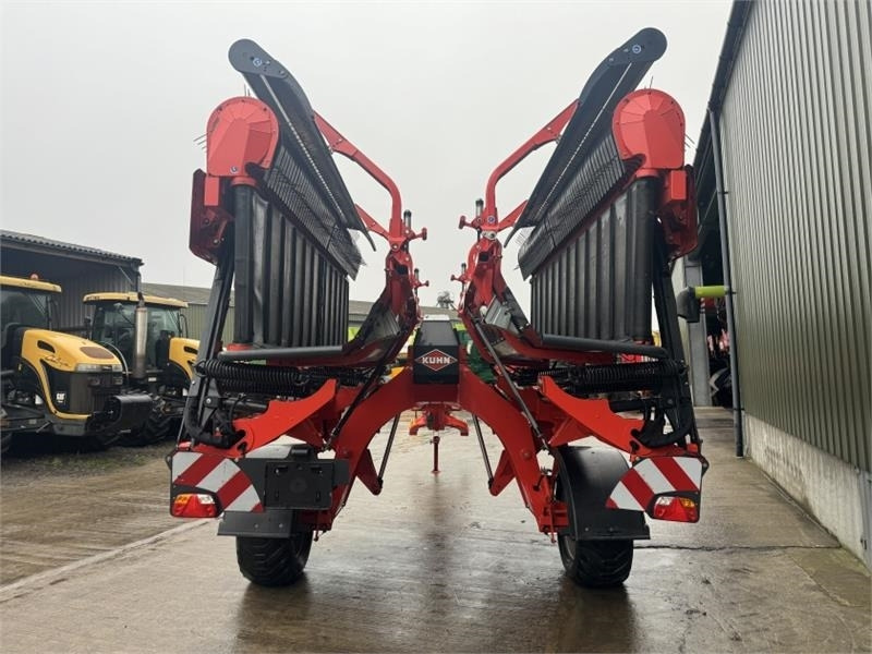 Kuhn Merge Maxx 950 Merger - Hooischudder: afbeelding 3 Kuhn Merge Maxx 950 Merger - Hooischudder: afbeelding 3