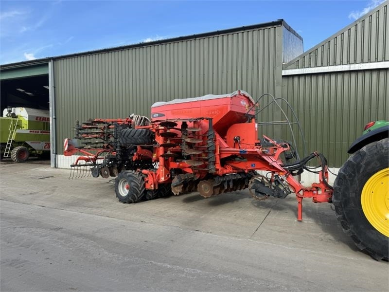 Kuhn Speedliner 4000 Seed Drill - Zaaicombinatie: afbeelding 1 Kuhn Speedliner 4000 Seed Drill - Zaaicombinatie: afbeelding 1