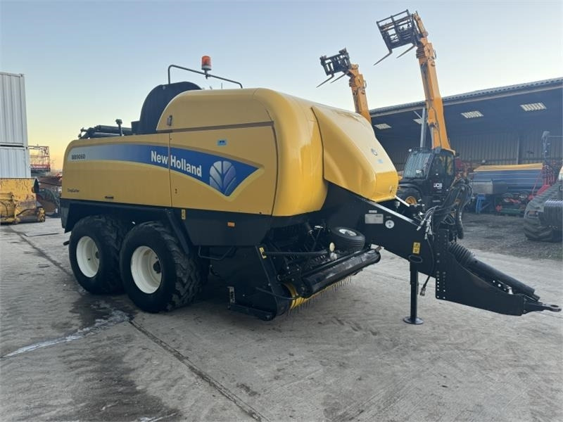 New Holland BB9060 Baler - Vierkante balenpers: afbeelding 4 New Holland BB9060 Baler - Vierkante balenpers: afbeelding 4