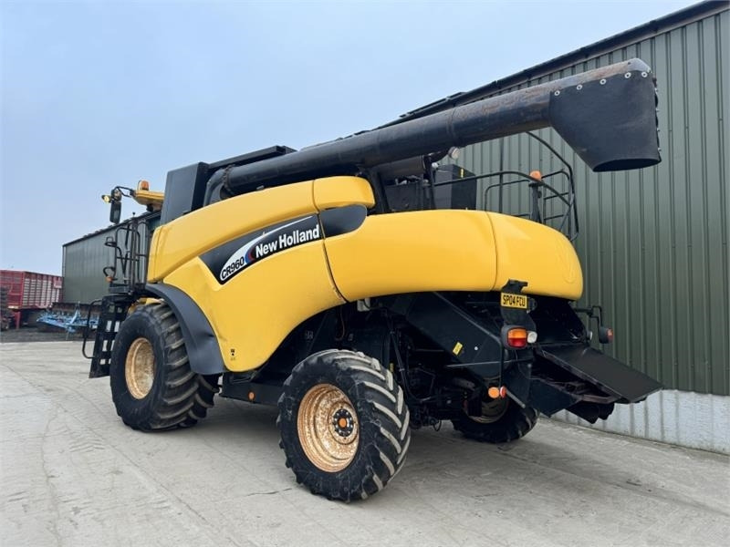 New Holland CR960 c/w 24ft Header - Oogstmachine toebehoor: afbeelding 4 New Holland CR960 c/w 24ft Header - Oogstmachine toebehoor: afbeelding 4