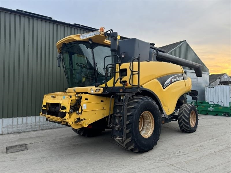 New Holland CR960 c/w 24ft Header - Oogstmachine toebehoor: afbeelding 3 New Holland CR960 c/w 24ft Header - Oogstmachine toebehoor: afbeelding 3