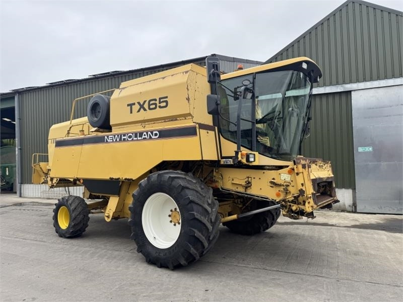 New Holland New Holland TX65 c/w 17ft Header - Oogstmachine toebehoor: afbeelding 3 New Holland New Holland TX65 c/w 17ft Header - Oogstmachine toebehoor: afbeelding 3