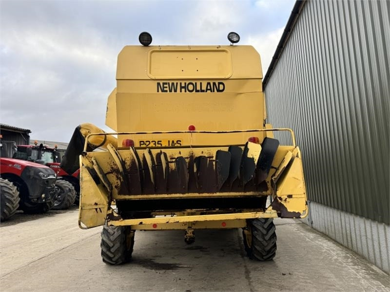 New Holland TX67 c/w 20ft Header - Oogstmachine toebehoor: afbeelding 5 New Holland TX67 c/w 20ft Header - Oogstmachine toebehoor: afbeelding 5