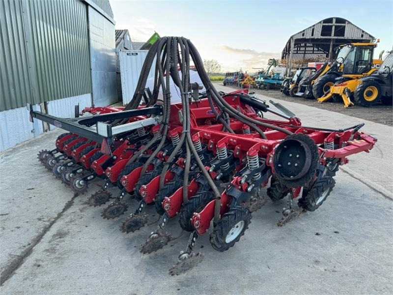 Sumo Sumo DD4 Seed Drill c/w Front Tank - Zaaicombinatie: afbeelding 5 Sumo Sumo DD4 Seed Drill c/w Front Tank - Zaaicombinatie: afbeelding 5