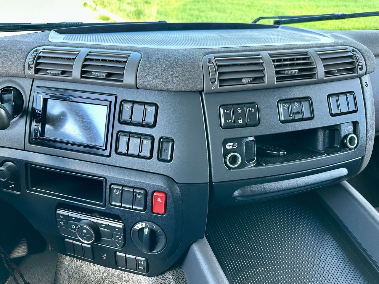 Leasing DAF CF 320 / FIRANKA / 21 EUROPALET / SYPIALKA / AUTOMAT / KLIMA POSTOJOWA / 2021 ROK TO DAF CF 320 / FIRANKA / 21 EUROPALET / SYPIALKA / AUTOMAT / KLIMA POSTOJOWA / 2021 ROK TO: afbeelding 25