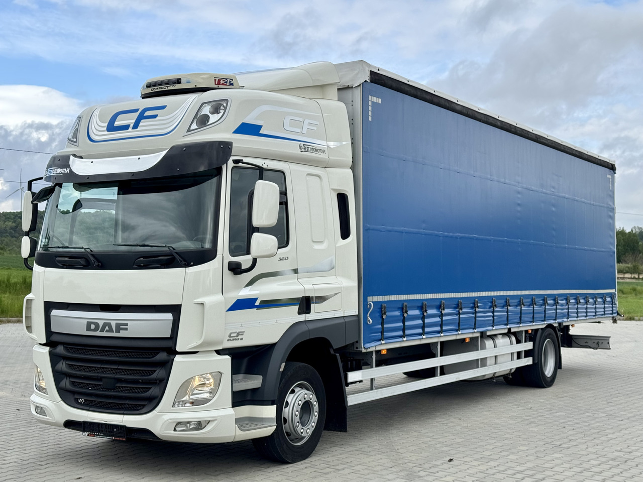 DAF CF 320 / FIRANKA / 24 EUROPALETY / SYPIALKA / AUTOMAT / KLIMA POSTOJOWA / 2017 ROK - Schuifzeilen vrachtwagen: afbeelding 2 DAF CF 320 / FIRANKA / 24 EUROPALETY / SYPIALKA / AUTOMAT / KLIMA POSTOJOWA / 2017 ROK - Schuifzeilen vrachtwagen: afbeelding 2