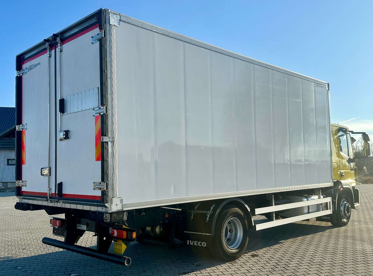 IVECO EUROCARGO 160-280 / CHŁODNIA / 6.1 M DŁUGOŚCI / 15 EUROPALET / AUTOMAT / SYPIALKA / NISKI PRZEBIEG / 16 TON DMC / CARRIER SPALINOWO - ELEKTRYCZNY / 2018 ROK - Koelwagen vrachtwagen: afbeelding 5 IVECO EUROCARGO 160-280 / CHŁODNIA / 6.1 M DŁUGOŚCI / 15 EUROPALET / AUTOMAT / SYPIALKA / NISKI PRZEBIEG / 16 TON DMC / CARRIER SPALINOWO - ELEKTRYCZNY / 2018 ROK - Koelwagen vrachtwagen: afbeelding 5