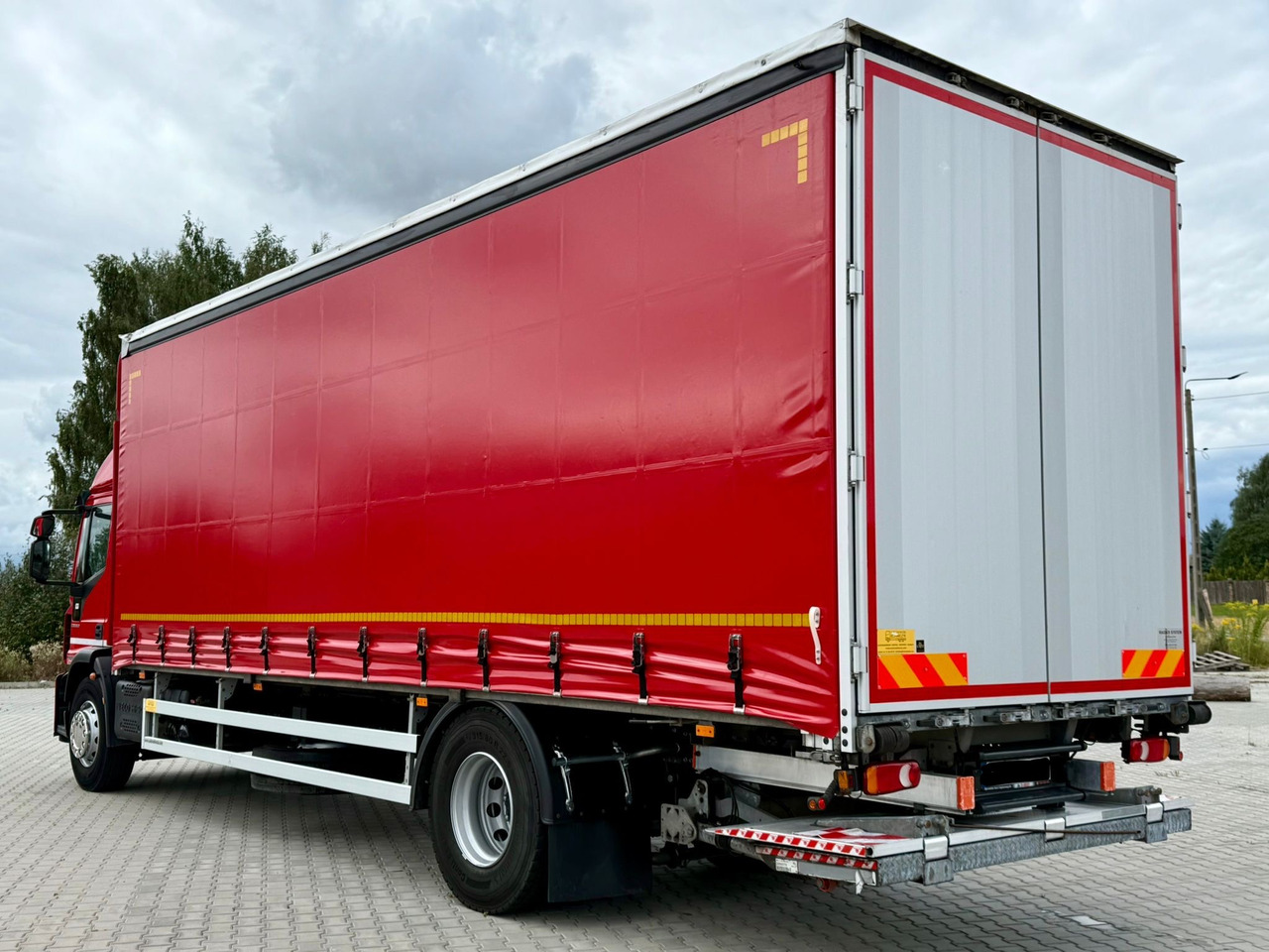 IVECO EUROCARGO 180-280 / FIRANKA / WINDA / 20 PALET / 80 TYŚ KM / 2023 ROK / 9 223 KG ŁADOWNOŚ - Schuifzeilen vrachtwagen: afbeelding 3 IVECO EUROCARGO 180-280 / FIRANKA / WINDA / 20 PALET / 80 TYŚ KM / 2023 ROK / 9 223 KG ŁADOWNOŚ - Schuifzeilen vrachtwagen: afbeelding 3