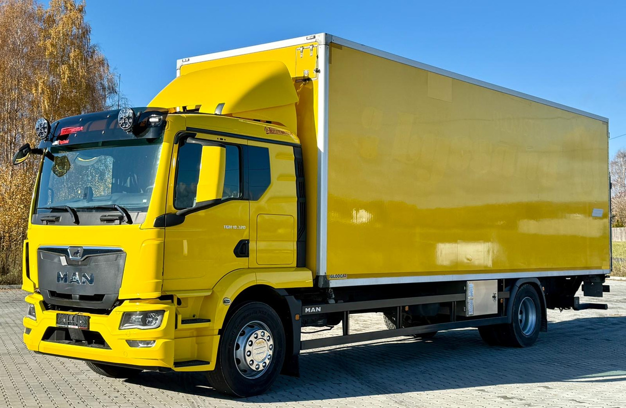 MAN 18.320 / IZOTERMA / GRZANA / WINDA / 20 EUROPALET / AUTOMAT / 170 TYŚ KM / 2021 R / SYPIALKA / CAŁY NA PODUSZKACH / SPROWADZONY / JAK NOWY - Isotherm vrachtwagen: afbeelding 2 MAN 18.320 / IZOTERMA / GRZANA / WINDA / 20 EUROPALET / AUTOMAT / 170 TYŚ KM / 2021 R / SYPIALKA / CAŁY NA PODUSZKACH / SPROWADZONY / JAK NOWY - Isotherm vrachtwagen: afbeelding 2