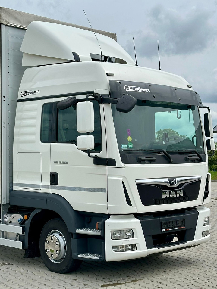 MAN TGL 12.250 / FIRANKA / 23 EUROPALETY / 9.5 M DŁUGOŚCI / NISKI PRZEBIEG / SYPIALKA / 2020 ROK - Schuifzeilen vrachtwagen: afbeelding 5 MAN TGL 12.250 / FIRANKA / 23 EUROPALETY / 9.5 M DŁUGOŚCI / NISKI PRZEBIEG / SYPIALKA / 2020 ROK - Schuifzeilen vrachtwagen: afbeelding 5