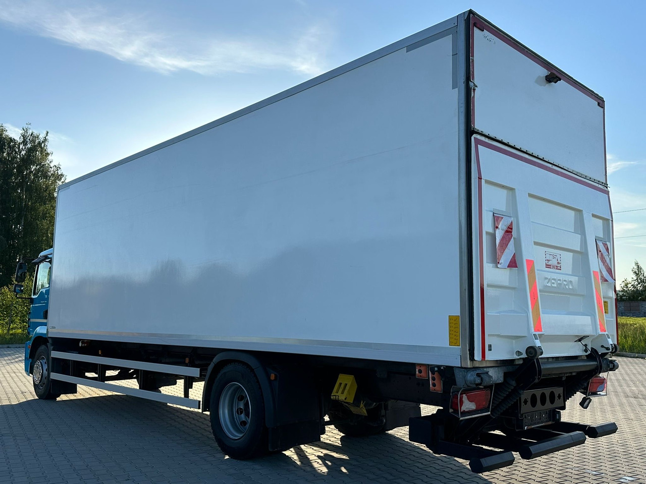 MAN TGM 18.290 / CHŁODNIA / WINDA / 20 EUROPALET / 8.2 M DŁUGOŚCI / 2018 ROK / 410 TYS KM - Koelwagen vrachtwagen: afbeelding 3 MAN TGM 18.290 / CHŁODNIA / WINDA / 20 EUROPALET / 8.2 M DŁUGOŚCI / 2018 ROK / 410 TYS KM - Koelwagen vrachtwagen: afbeelding 3
