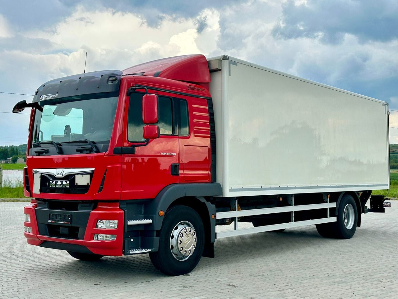 MAN TGM 18.290 / IZOTERMA / GRZANA / WINDA / AUTOMAT / SYPIALKA / 18 PALET - Isotherm vrachtwagen: afbeelding 2 MAN TGM 18.290 / IZOTERMA / GRZANA / WINDA / AUTOMAT / SYPIALKA / 18 PALET - Isotherm vrachtwagen: afbeelding 2
