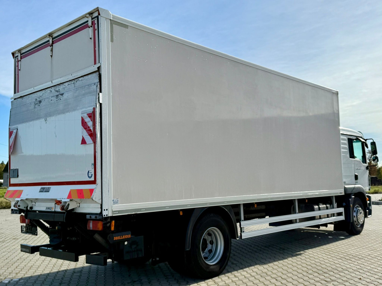 MAN TGM 18.290 / KONTENER / WINDA / 18 PALET / SYPIALKA / AUTOMAT / EURO 6 / 9 260 KG ŁADOWNOŚCI - Bakwagen: afbeelding 5 MAN TGM 18.290 / KONTENER / WINDA / 18 PALET / SYPIALKA / AUTOMAT / EURO 6 / 9 260 KG ŁADOWNOŚCI - Bakwagen: afbeelding 5