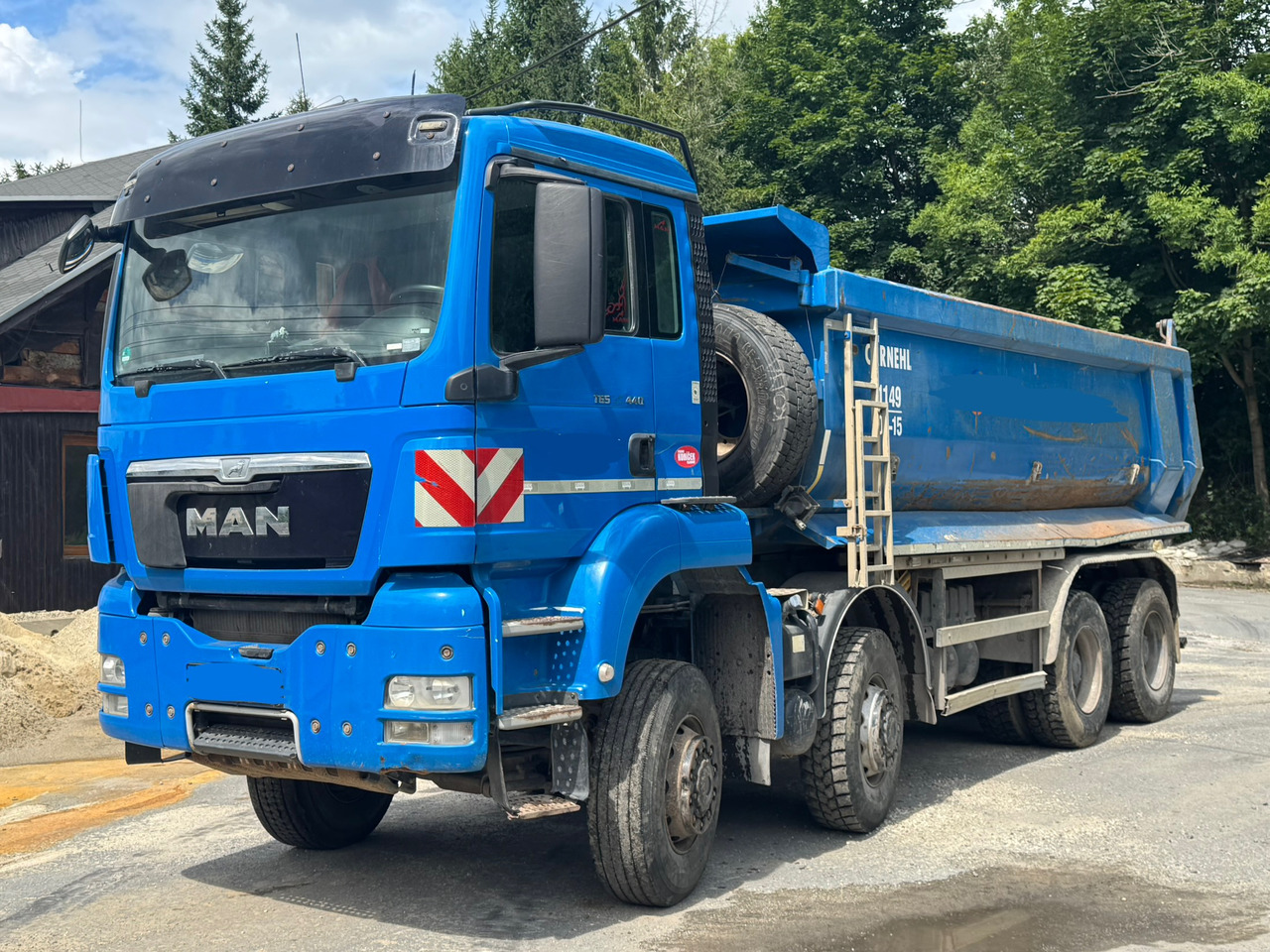 MAN TGS 35.440 / WYWROTKA / 8X8 / TYLNOZSYPOWA / 220 TYS KM / 2015 / E5 - Kipper vrachtwagen: afbeelding 2 MAN TGS 35.440 / WYWROTKA / 8X8 / TYLNOZSYPOWA / 220 TYS KM / 2015 / E5 - Kipper vrachtwagen: afbeelding 2