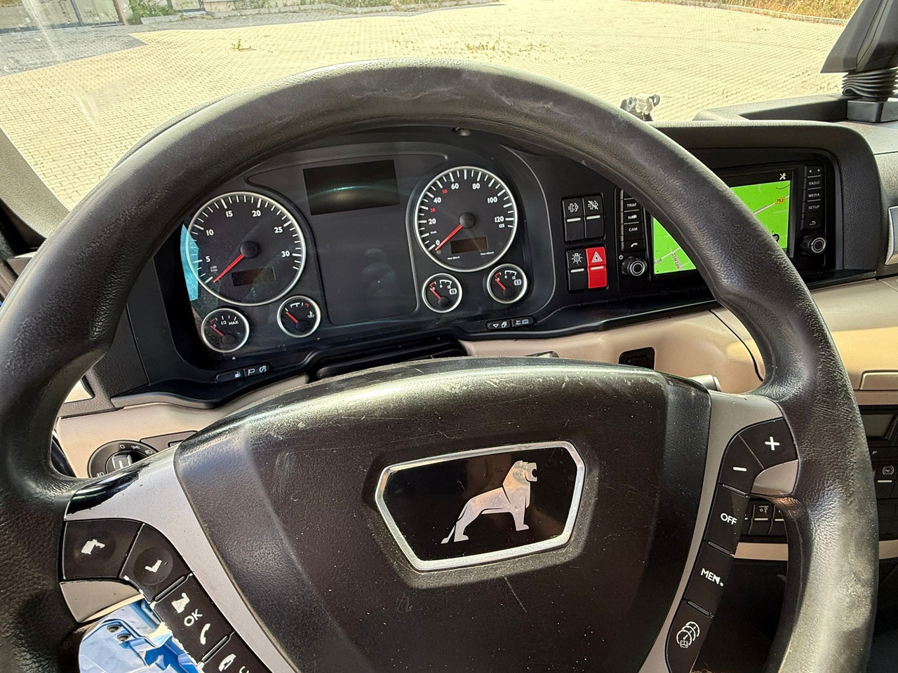 Bakwagen MAN TGX 26.420 / KONTENER / WINDA / 8.5 M DŁUGOŚCI / 21 EUROPALET / 6x2 / 3 OŚ PODNOSZONA I SKRĘTNA / ŁADOWNOŚĆ 14 415 KG / 2018 ROK / Z NIEMIEC: afbeelding 25