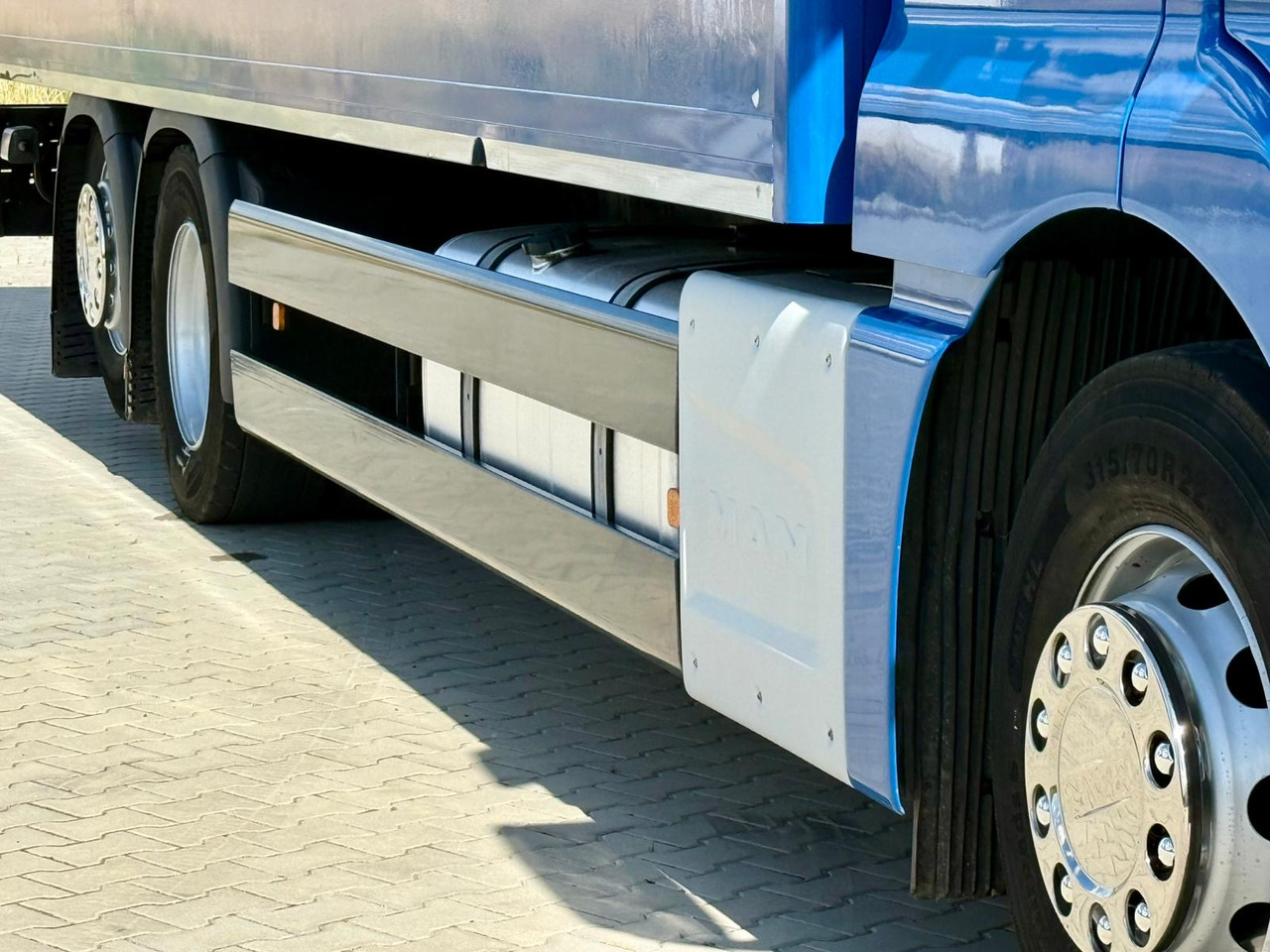 Bakwagen MAN TGX 26.420 / KONTENER / WINDA / 8.5 M DŁUGOŚCI / 21 EUROPALET / 6x2 / 3 OŚ PODNOSZONA I SKRĘTNA / ŁADOWNOŚĆ 14 415 KG / 2018 ROK / Z NIEMIEC: afbeelding 17