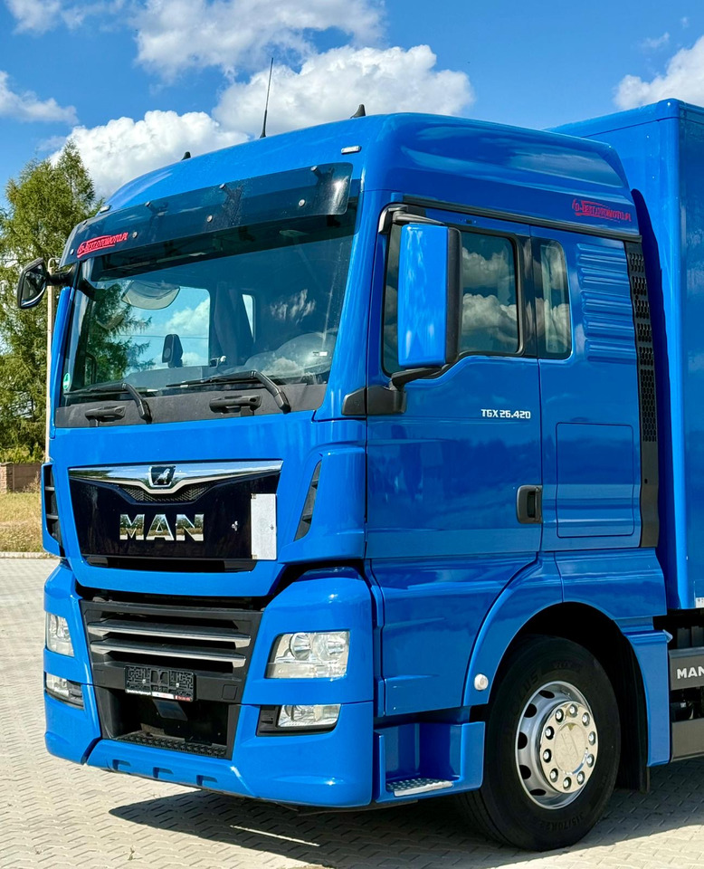 Bakwagen MAN TGX 26.420 / KONTENER / WINDA / 8.5 M DŁUGOŚCI / 21 EUROPALET / 6x2 / 3 OŚ PODNOSZONA I SKRĘTNA / ŁADOWNOŚĆ 14 415 KG / 2018 ROK / Z NIEMIEC: afbeelding 8