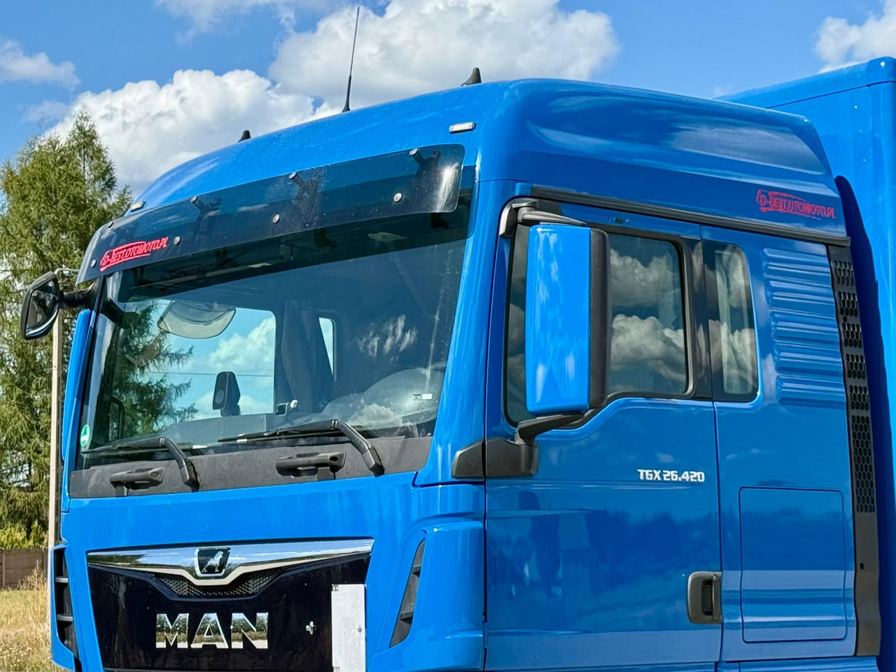 Bakwagen MAN TGX 26.420 / KONTENER / WINDA / 8.5 M DŁUGOŚCI / 21 EUROPALET / 6x2 / 3 OŚ PODNOSZONA I SKRĘTNA / ŁADOWNOŚĆ 14 415 KG / 2018 ROK / Z NIEMIEC: afbeelding 9