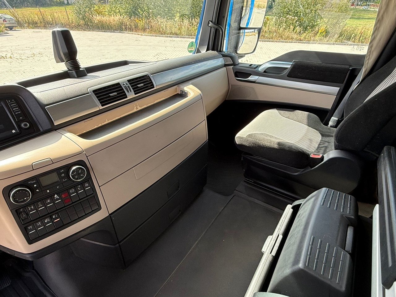 Bakwagen MAN TGX 26.420 / KONTENER / WINDA / 8.5 M DŁUGOŚCI / 21 EUROPALET / 6x2 / 3 OŚ PODNOSZONA I SKRĘTNA / ŁADOWNOŚĆ 14 415 KG / 2018 ROK / Z NIEMIEC: afbeelding 21