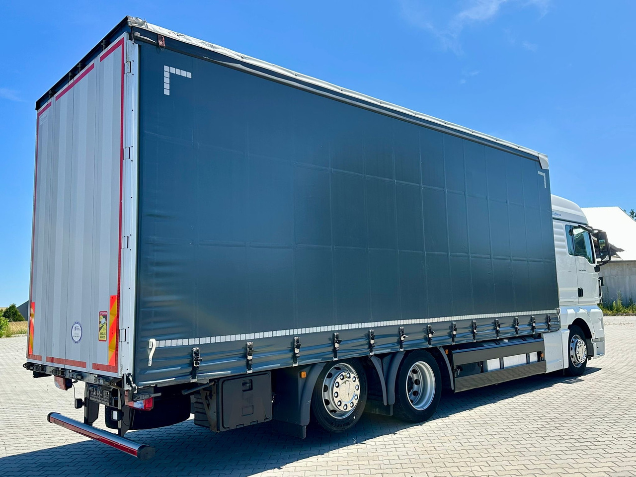 MAN TGX 26.460 / FIRANKA / 19 EUROPALET / 7.75 M / 6X2 / OŚ PODNOSZONA / AU - Schuifzeilen vrachtwagen: afbeelding 3 MAN TGX 26.460 / FIRANKA / 19 EUROPALET / 7.75 M / 6X2 / OŚ PODNOSZONA / AU - Schuifzeilen vrachtwagen: afbeelding 3
