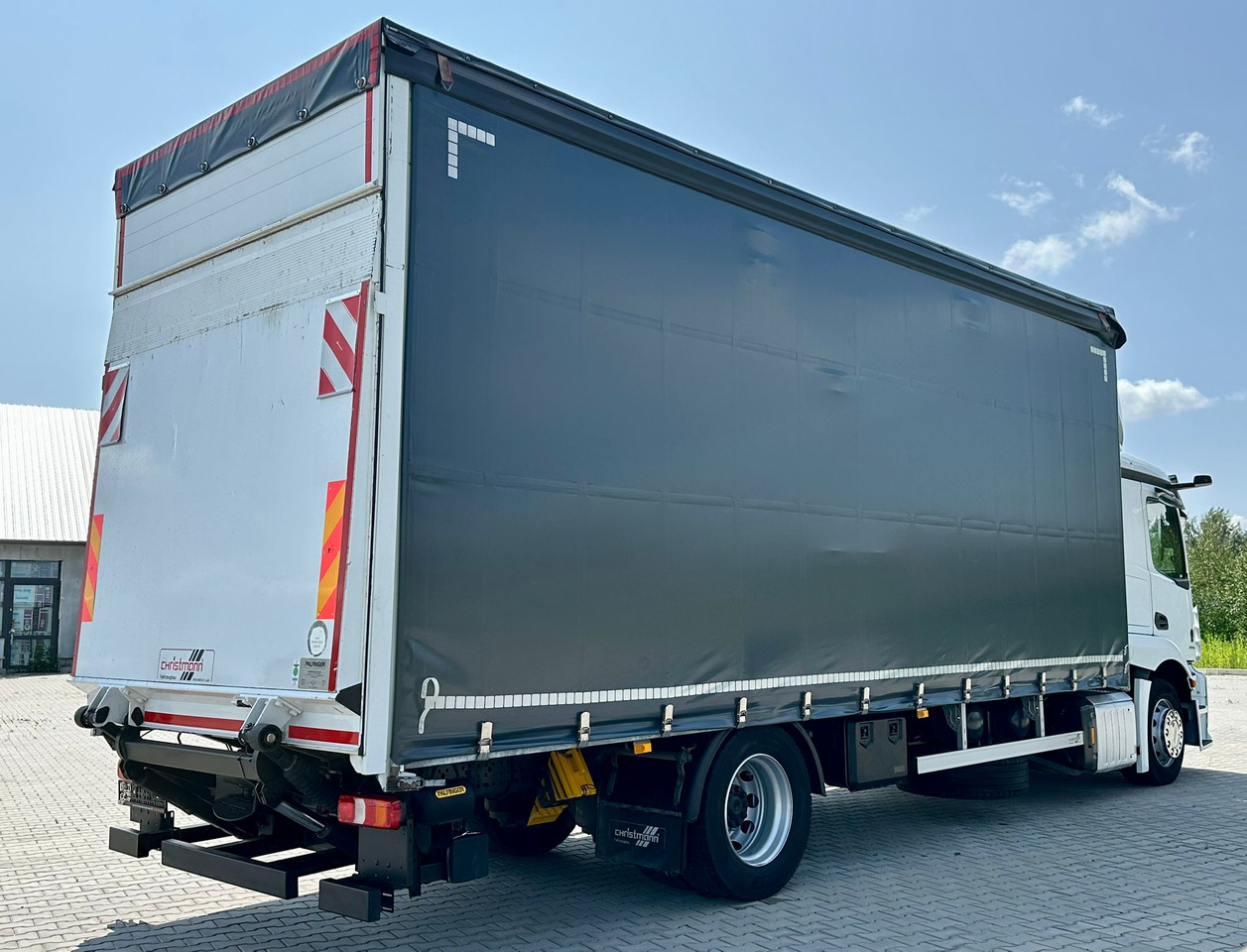 MERCEDES-BENZ ACTROS 1833 / FIRANKA / WINDA / 18 PALET / AUTOMAT / 310 TYS KM / DUŻY SILNIK / 2020 ROK / SYPIALKA - Schuifzeilen vrachtwagen: afbeelding 3 MERCEDES-BENZ ACTROS 1833 / FIRANKA / WINDA / 18 PALET / AUTOMAT / 310 TYS KM / DUŻY SILNIK / 2020 ROK / SYPIALKA - Schuifzeilen vrachtwagen: afbeelding 3