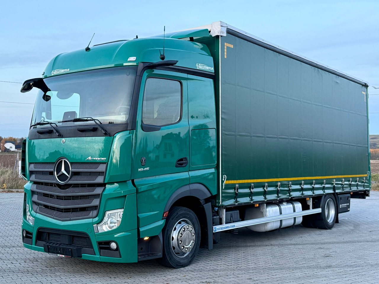 MERCEDES-BENZ ACTROS 1845 / FIRANKA / 19 EUROPALET / DUŻA KABINA / AUTOMAT / 2021 - Schuifzeilen vrachtwagen: afbeelding 2 MERCEDES-BENZ ACTROS 1845 / FIRANKA / 19 EUROPALET / DUŻA KABINA / AUTOMAT / 2021 - Schuifzeilen vrachtwagen: afbeelding 2